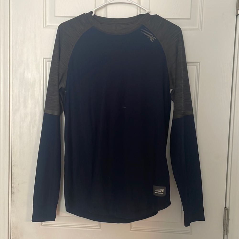 American Eagle Long-Sleeve XS